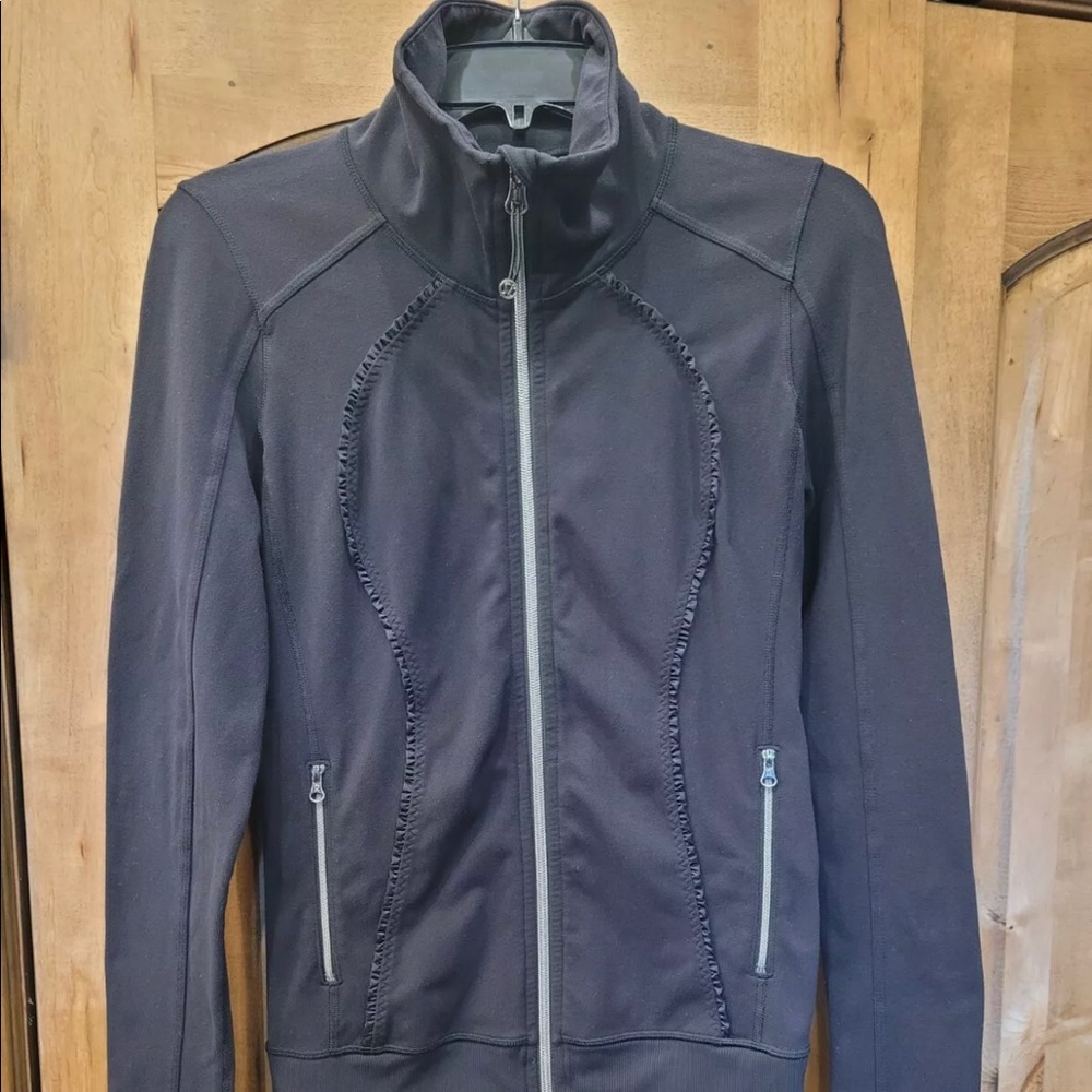 Women's Lululemon Asana Black Ruffle Mock Neck Zip Up Jacket Size 4